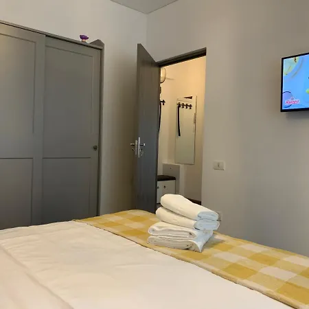 Oancea Butoaie - Decomandat Cu 2 Dormitoare * Mamaia