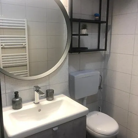 Oancea Butoaie - Decomandat Cu 2 Dormitoare * Mamaia
