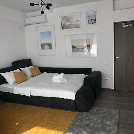 Oancea Butoaie - Decomandat Cu 2 Dormitoare * Mamaia